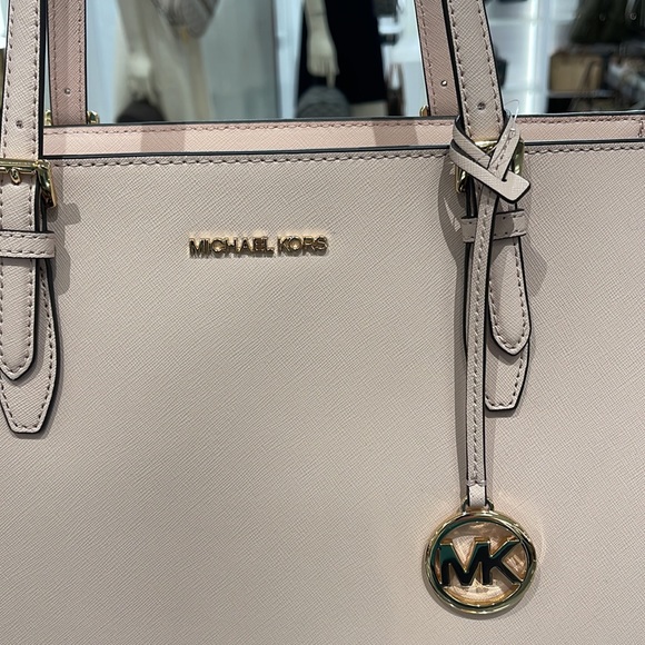 Michael Kors Gilly Large Drawstring Travel Leather Top Zip Tote 
 Powder Blash - Picture 2 of 16